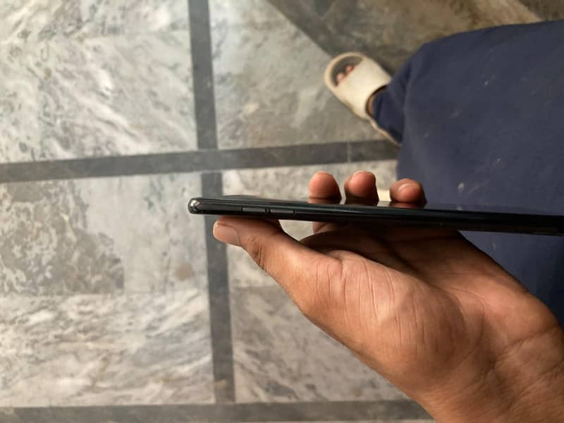 LG V30 Plus 6