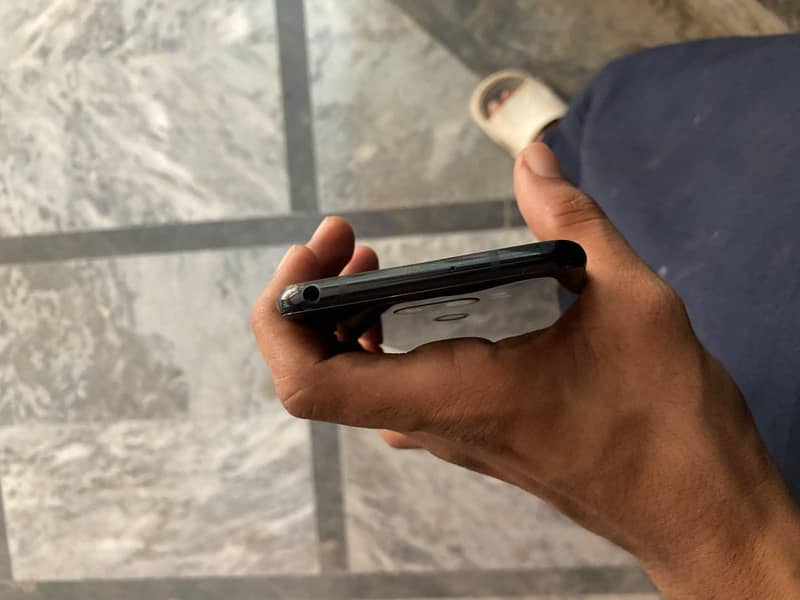 LG V30 Plus 8