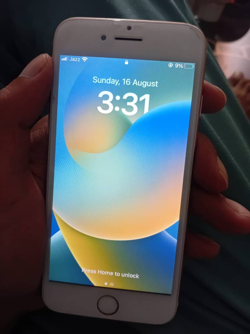 Apple iPhone 8 0