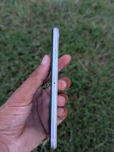 Apple iPhone SE 2
