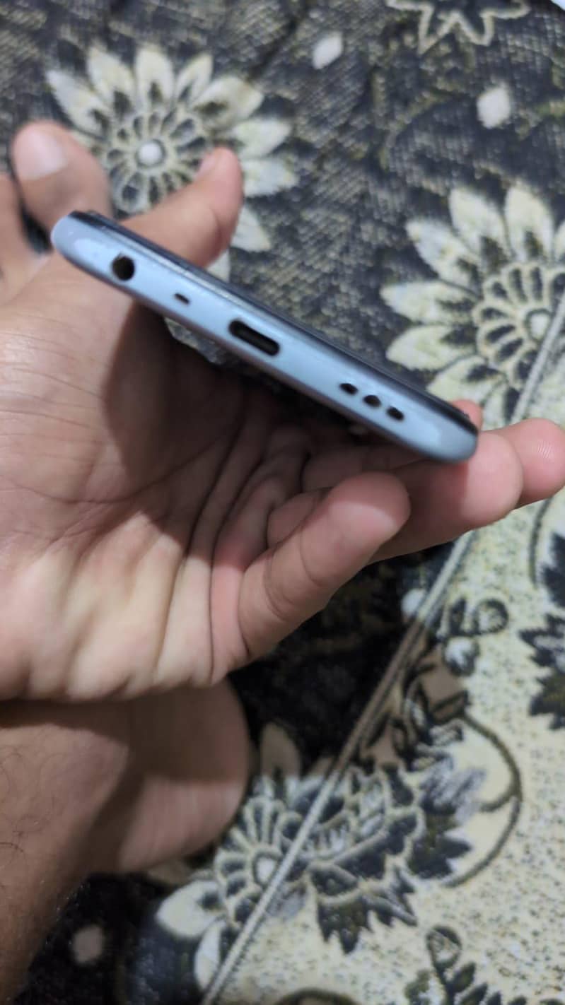 OPPO A54 4