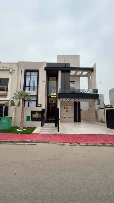 **10 Marla Luxury House for Sale in Quaid Block, Bahria Town Lahore | Prime Location**