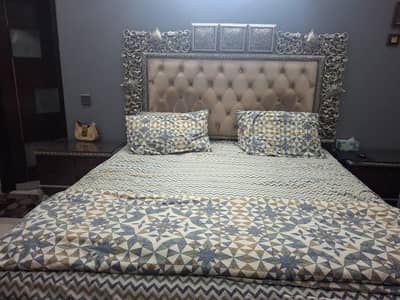 Luxury King Size Bedroom Set - Bed, Wardrobe, Dresser & 2 Side Tables