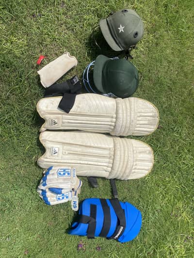 Complete Used Cricket Kit – Pads, Gloves, Helmet & Cricket Bag
