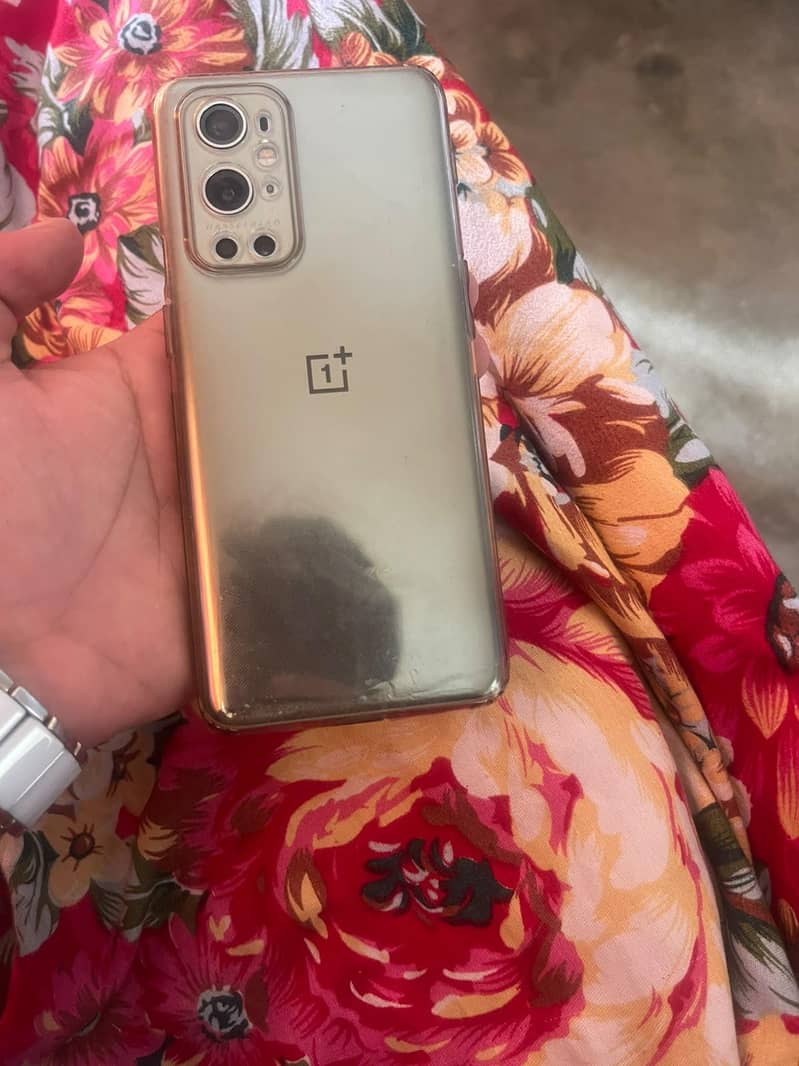 One Plus 9 Pro 4