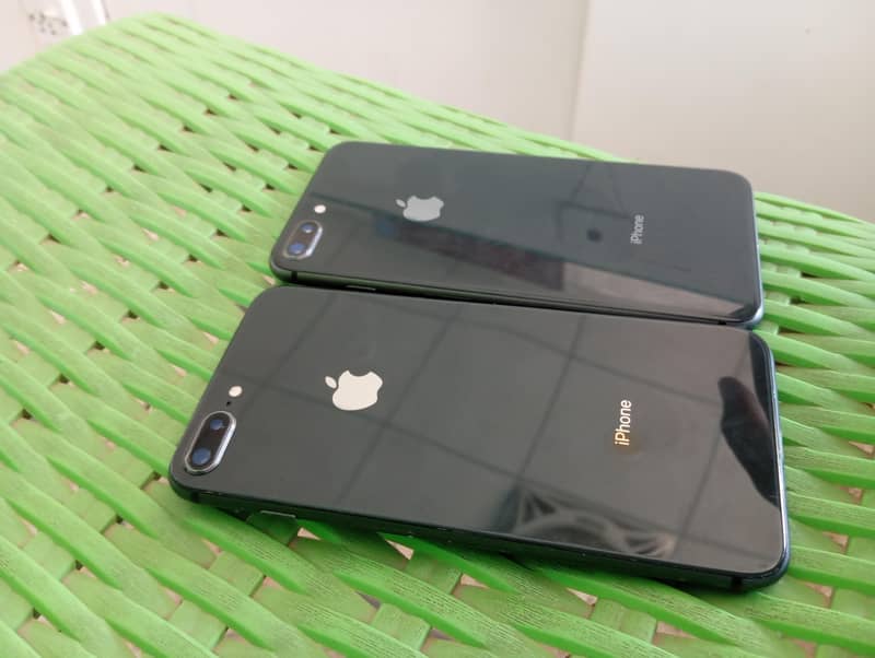 Apple iPhone 8 Plus 0
