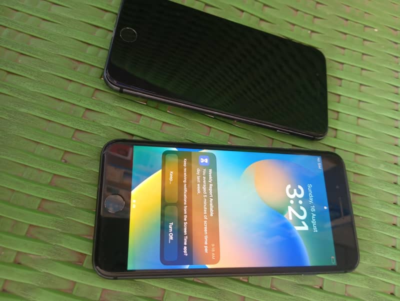 Apple iPhone 8 Plus 4