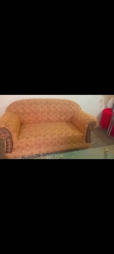 6 seater sofa set. . jis main 1,2 and 3 seater sofa hai. . .