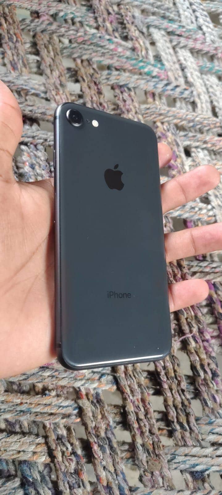 Apple iPhone 8 6