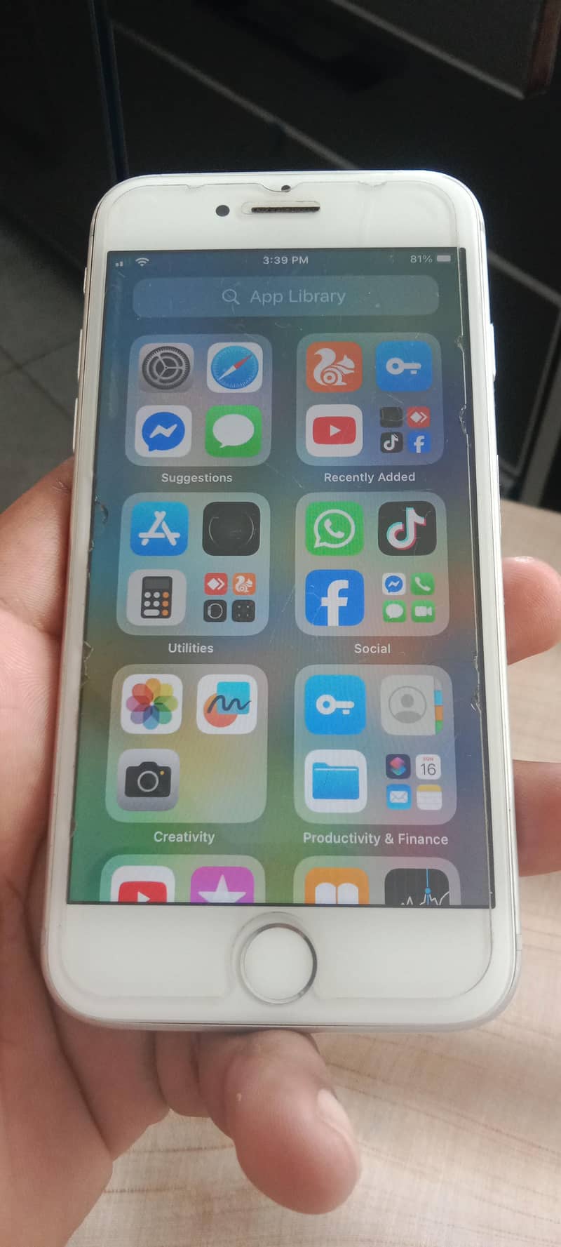 Apple iPhone 8 0