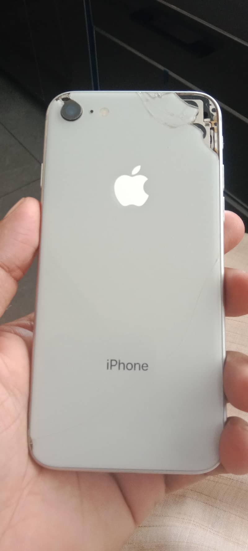 Apple iPhone 8 1