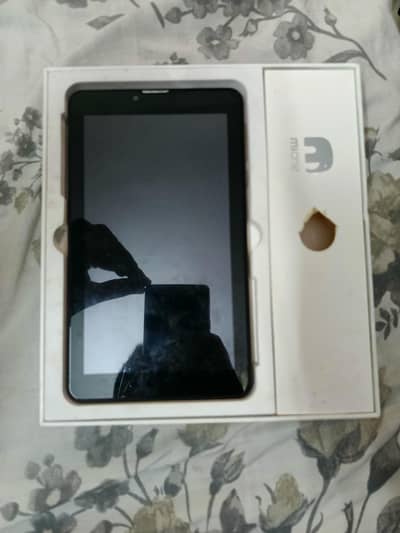 MI ONE M-701
