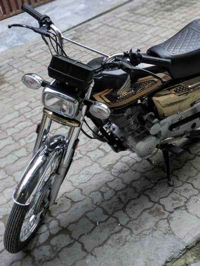 Honda CG 125 Gold Edition 2025