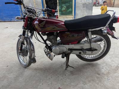 Honda cg125 2021 model new condition call me 03180366679