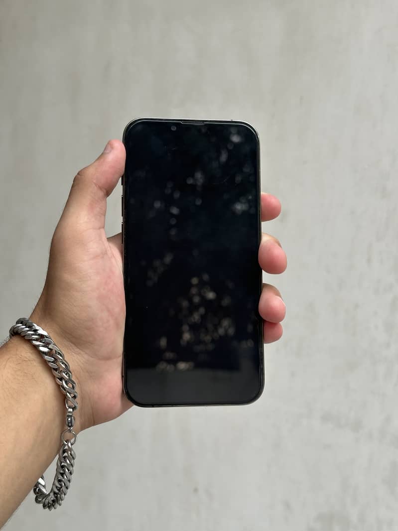 iPhone 13 Pro 2
