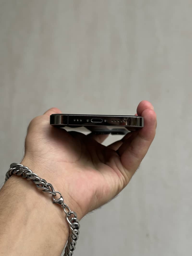 iPhone 13 Pro 5