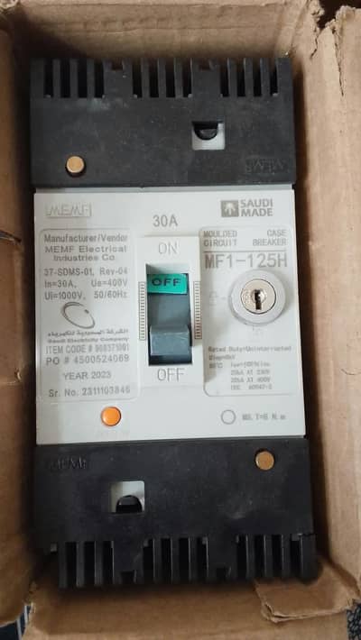 CHINT 30A MCCB Breaker NXMG-125C 3-Pole Brand New 03064773858 contact