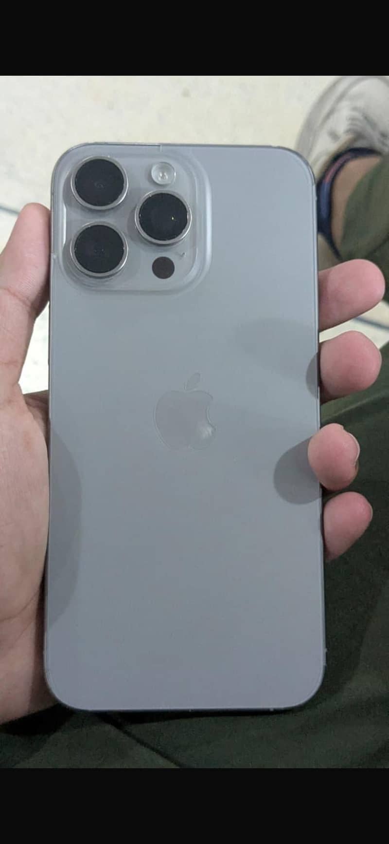 Apple iPhone 15 Pro Max 2