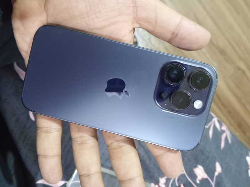 Apple iPhone 14 Pro 2