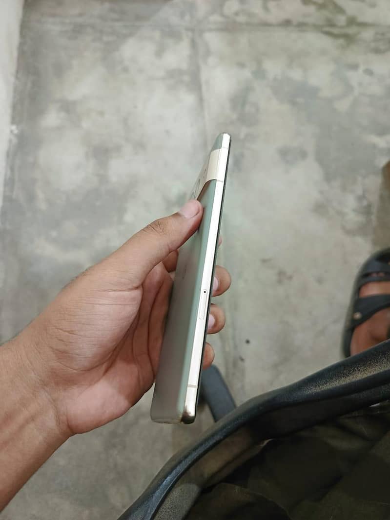 Google Pixel 7 Pro 4