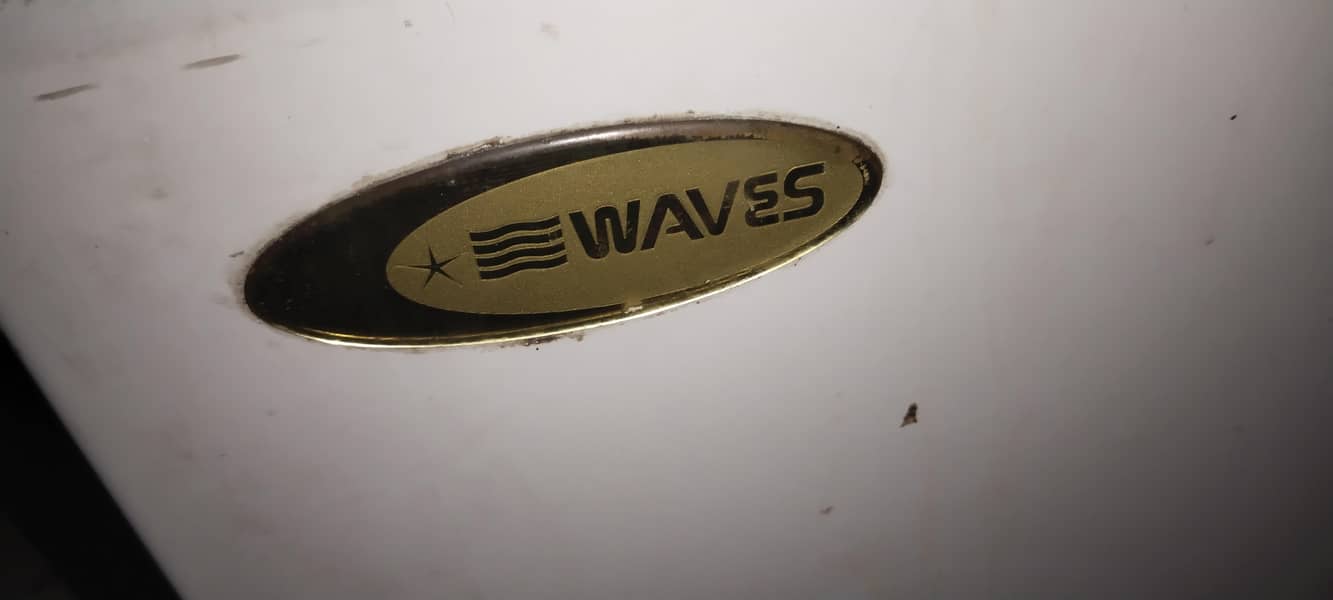 waves freezer good condition 2