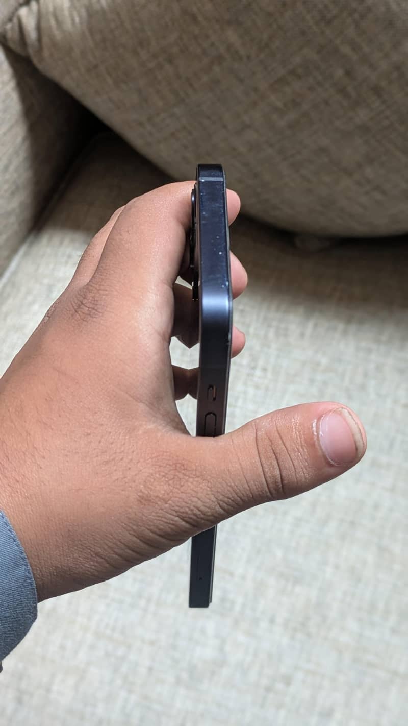 Apple iPhone 12 1