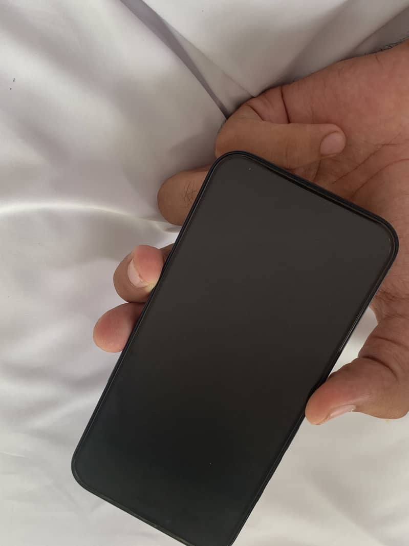 Apple iPhone 13 3