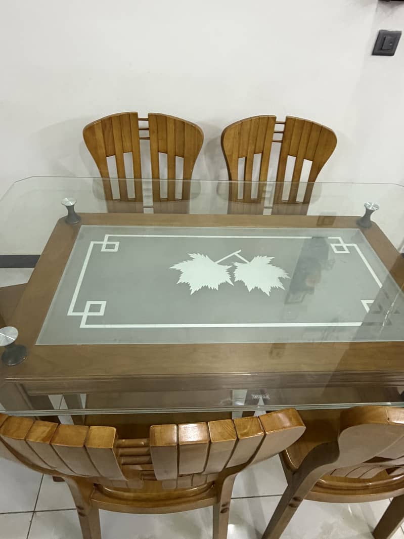 Dining table - 6 seater 1