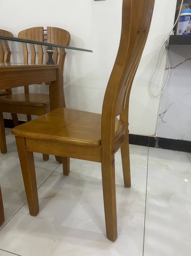 Dining table - 6 seater 4