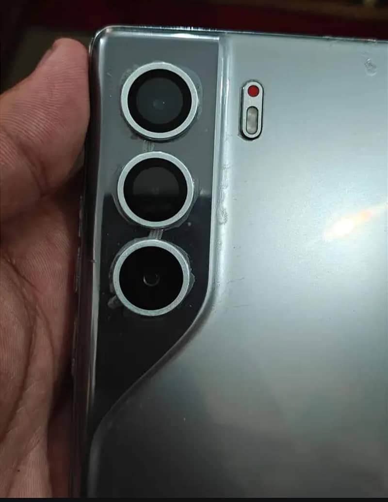 Tecno CAMON 40 Pro 2