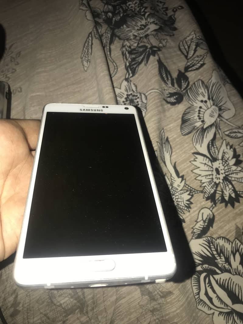Samsung Mobile Note4 1