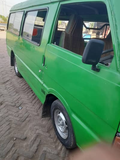 Mazda E2200  3y engine petro punjab registered hi