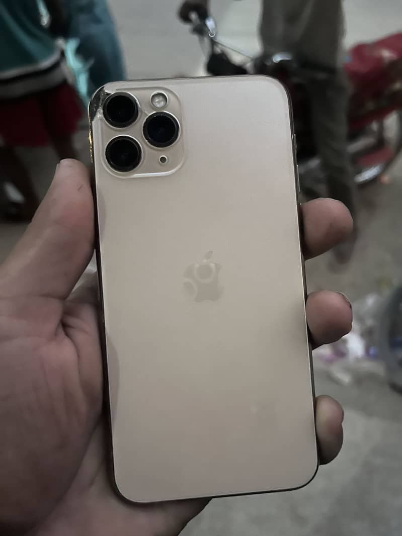 iPhone 11 Pro 2