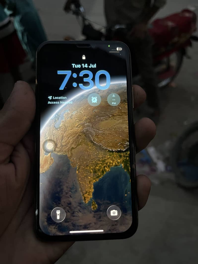 iPhone 11 Pro 5