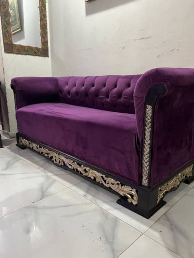 5 seater chanioty sofa set urgent sale