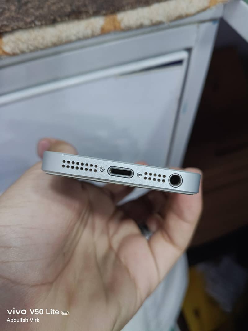 Apple iPhone 15 plus 1