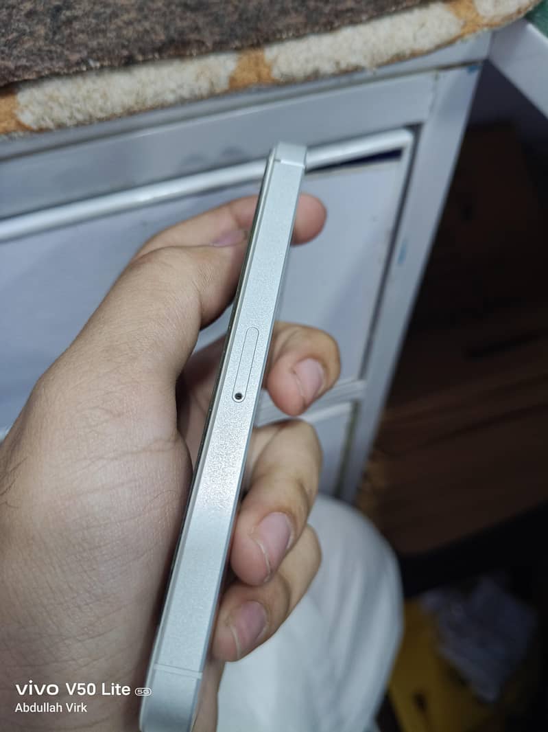 Apple iPhone 15 plus 2