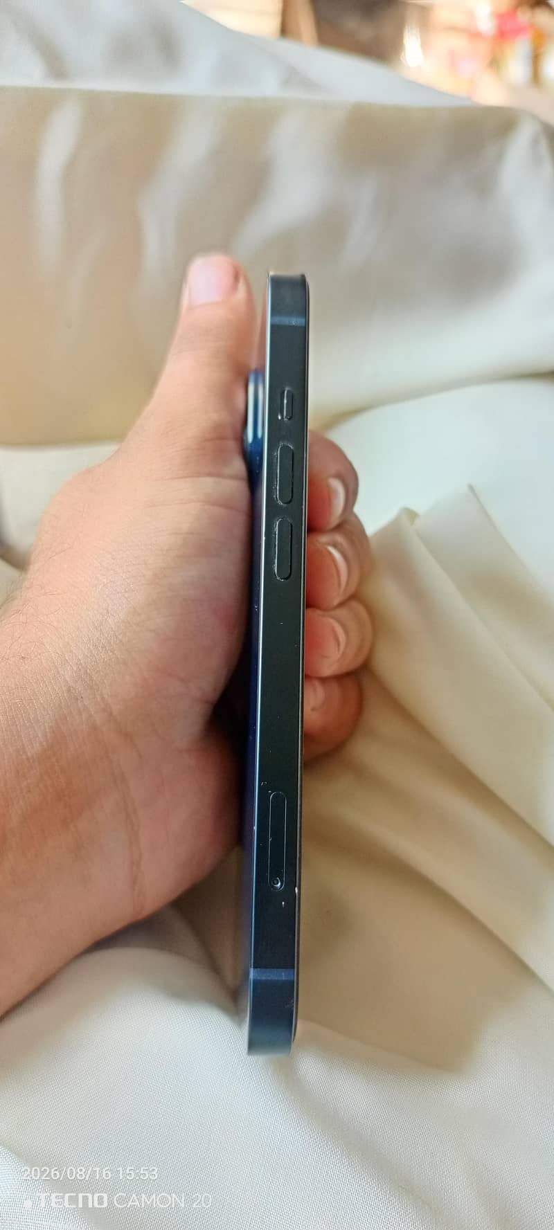 Apple iPhone 13 1