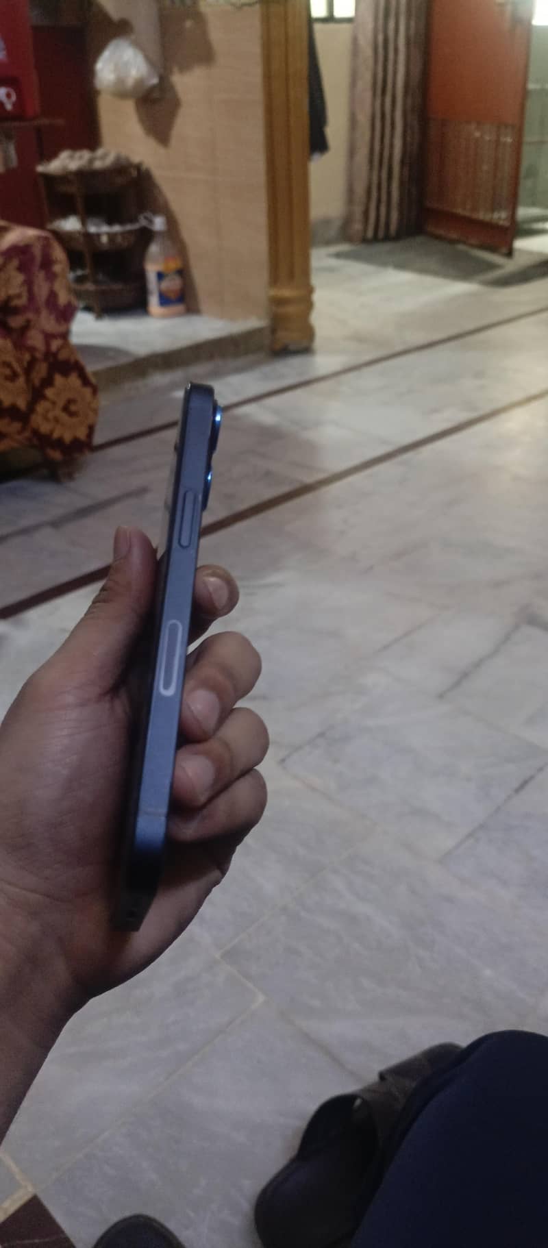 Apple iPhone 13 2