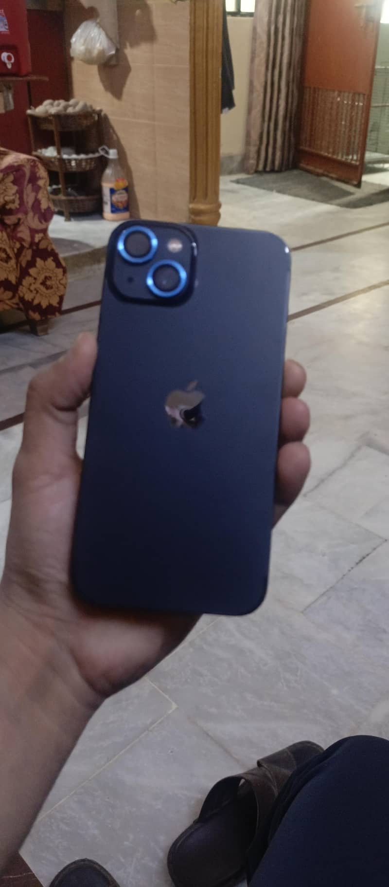 Apple iPhone 13 4