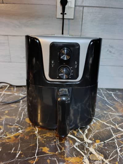 dawlance air fryer 10/10 urgent sale!