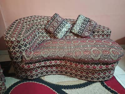 *`7 Seater Curved Sofa Set For Sale - Good Condition - Karachi`*