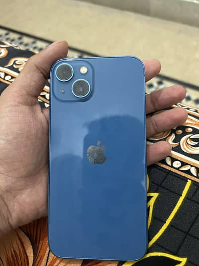 Apple iPhone 13