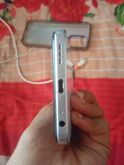 Infinix Hot 30 Play