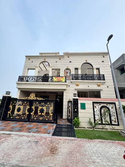 Luxury Fully Furnished 10 Marla House Available for Rent Long-Term & Short-Term Rental Options Available!