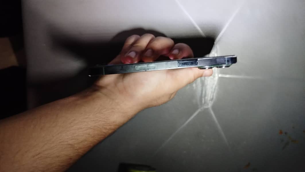 iPhone 13 Pro jv 6