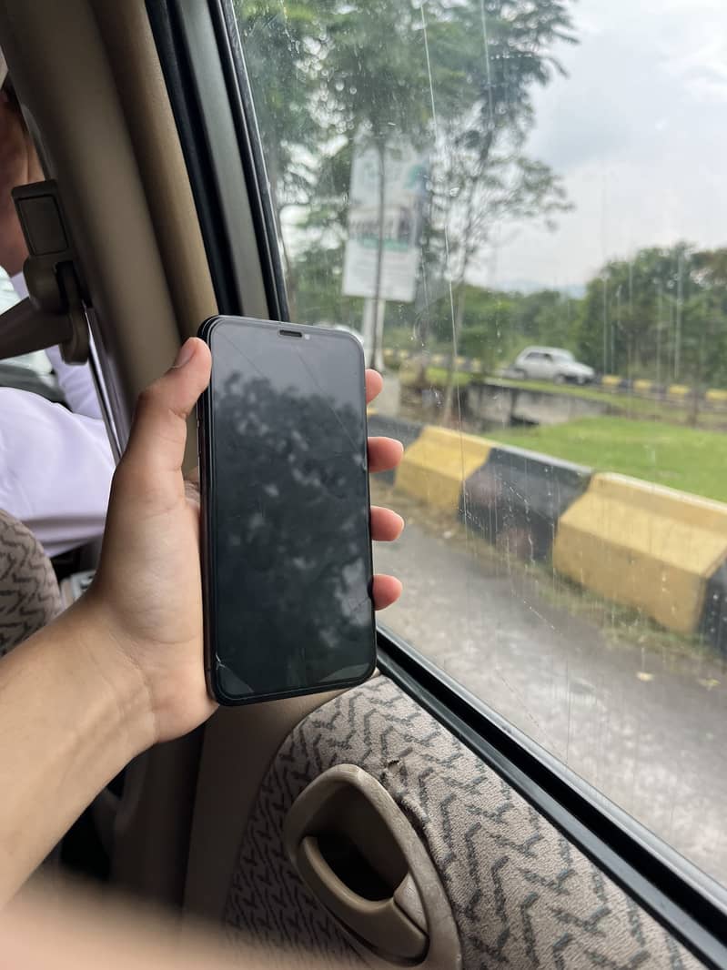 Apple iPhone X 6