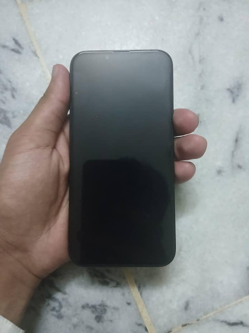 Apple iPhone 13 1