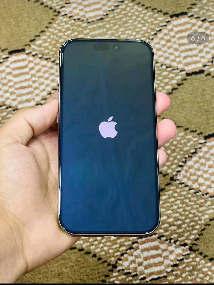 Apple iPhone 16 Pro 6