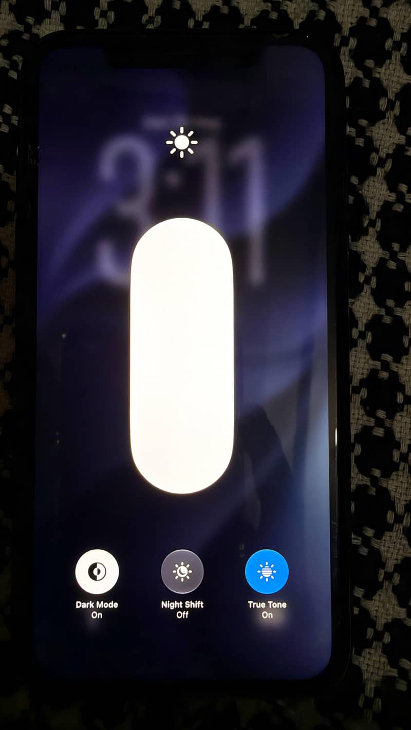 Apple iPhone 11 4
